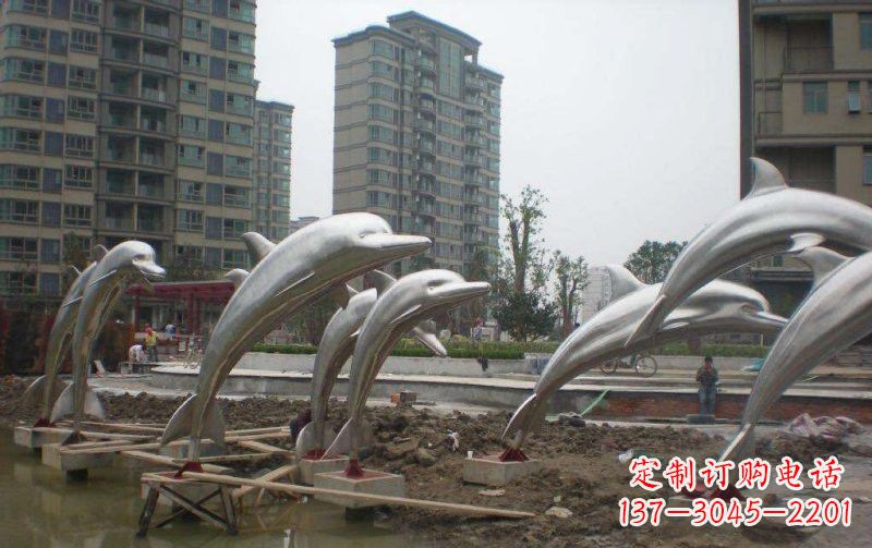 聊城海豚雕塑——欣赏不锈钢小区的精美绝伦