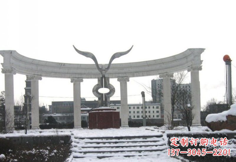 聊城雄鹰展翅——一件精美的不锈钢雕塑