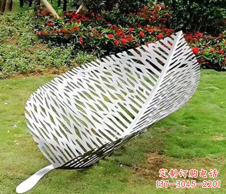 聊城不锈钢园林镂空树叶雕塑精美而抽象