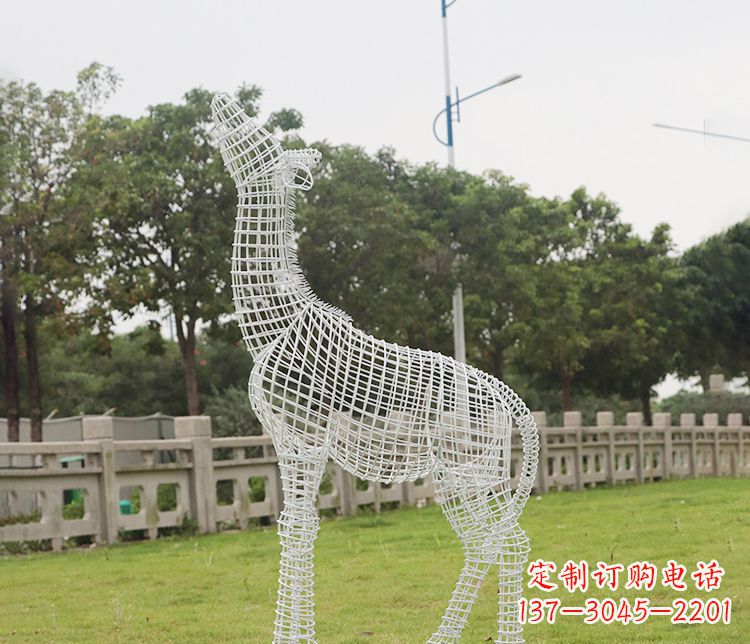 聊城不锈钢长颈鹿雕塑——艺术精美的象征