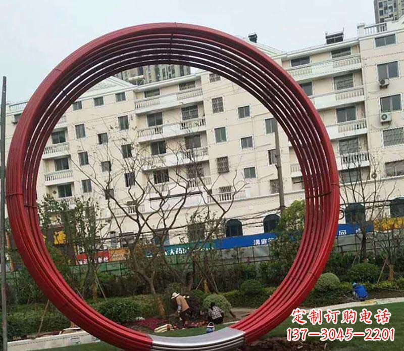 聊城不锈钢圆环雕塑精致而经久耐用