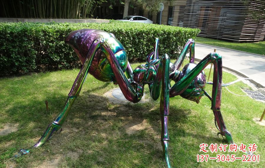 聊城蜘蛛侠传递英雄激情的不锈钢雕塑