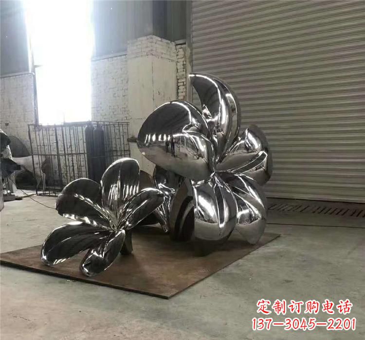 聊城不锈钢植物镜面荷花雕塑——艺术的精美结晶