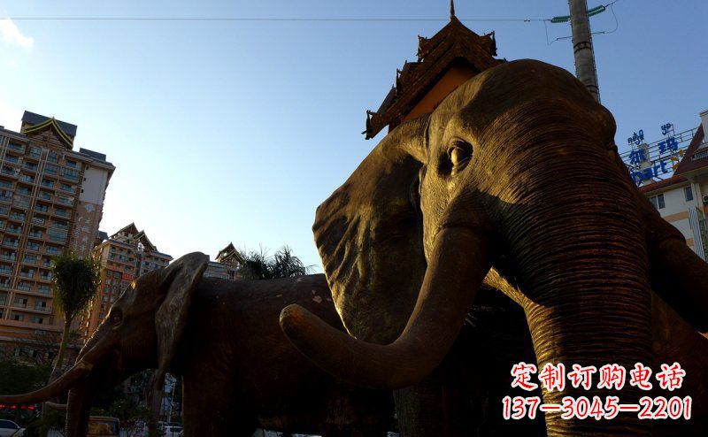 聊城步行街上的大象雕塑——给街道带来活力