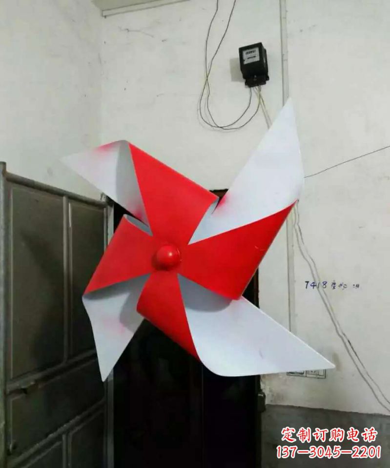 聊城彩色不锈钢风车雕塑色彩缤纷的艺术瑰宝