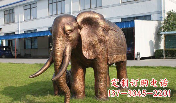 聊城草地大象铜雕