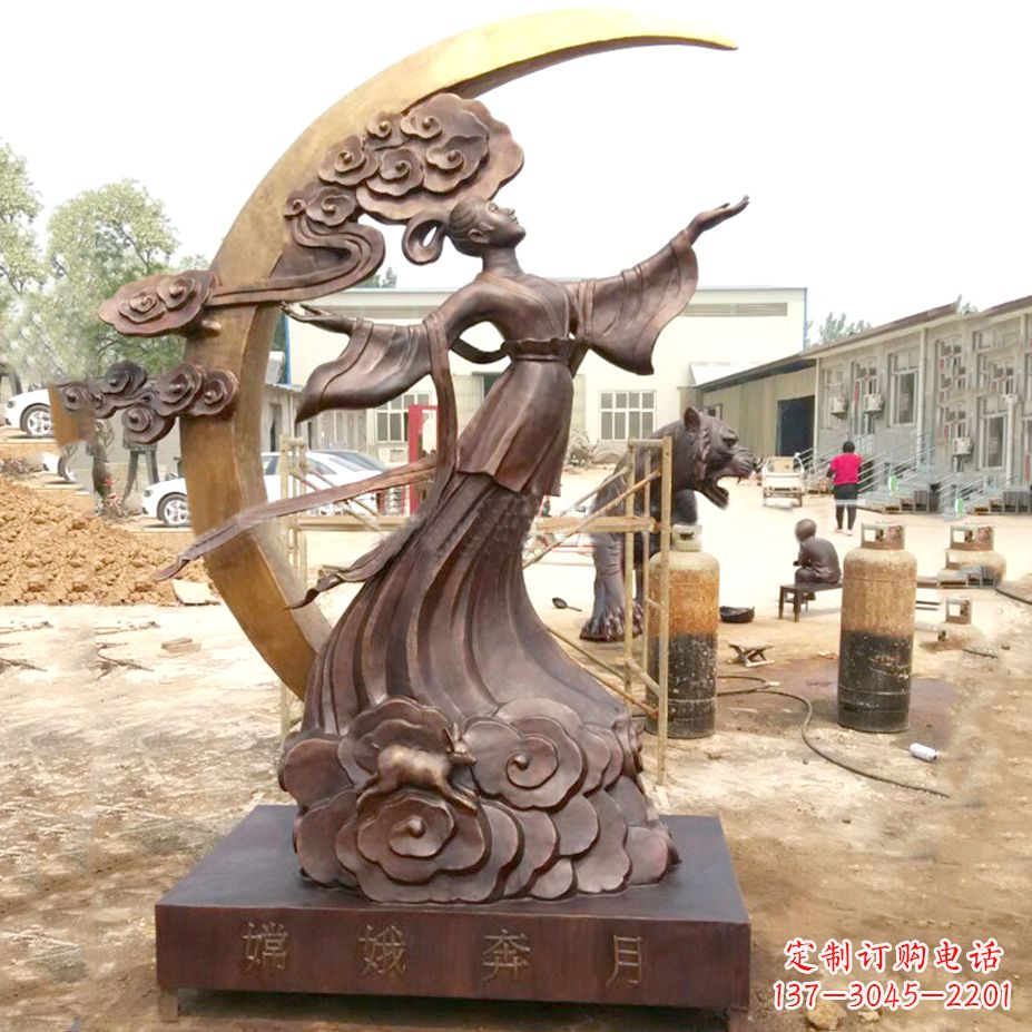 聊城绚丽嫦娥-神话中的上古美女雕像