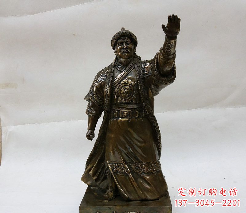 聊城成吉思汗源自铜雕的传奇人物