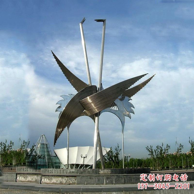 聊城城市广场不锈钢铁艺抽象仙鹤景观雕塑