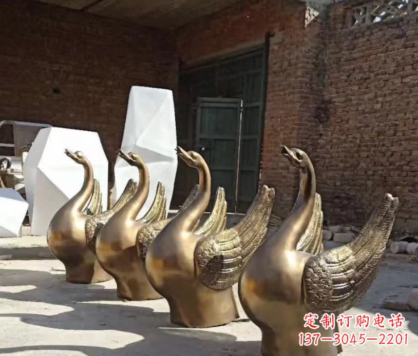 聊城抽象广场天鹅铜雕