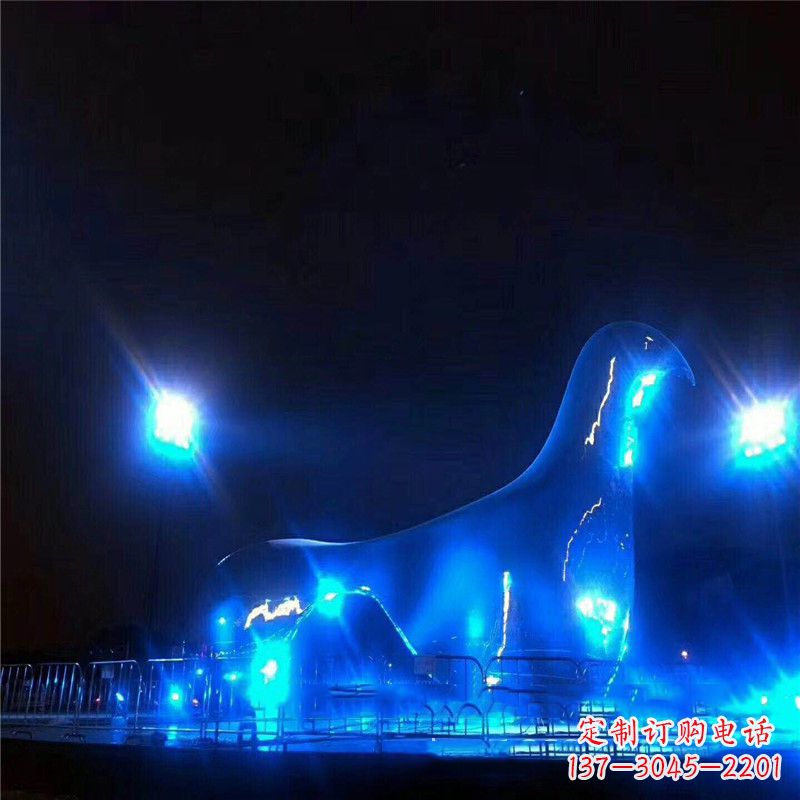 聊城鸽子雕塑彰显夜景灯光之美