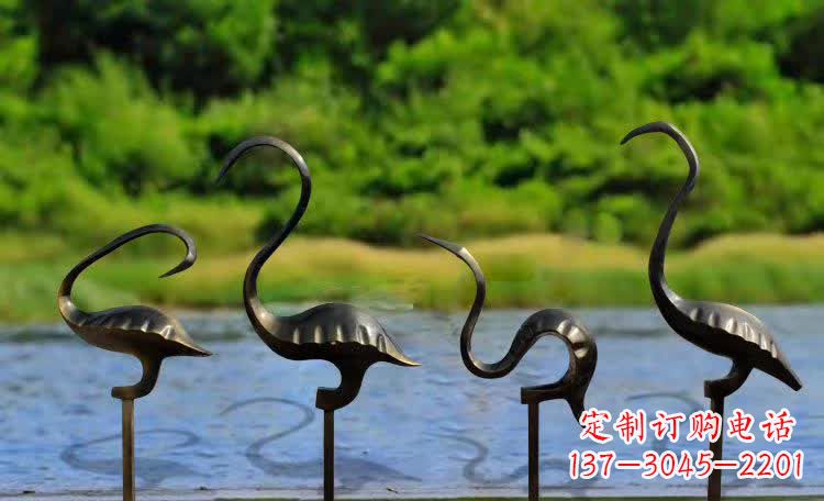 聊城细节雕琢,让仙鹤雕塑活灵活现