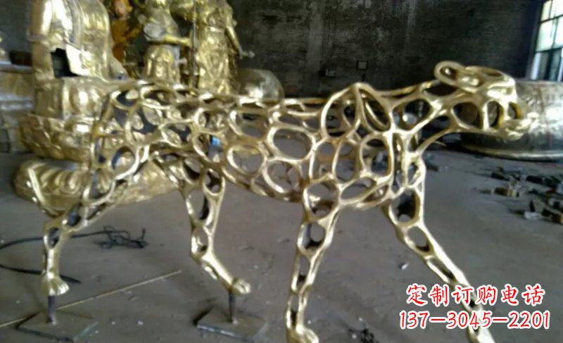 聊城静谧的金钱豹雕塑