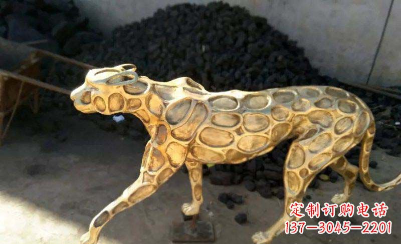 聊城雄健的豹雕塑