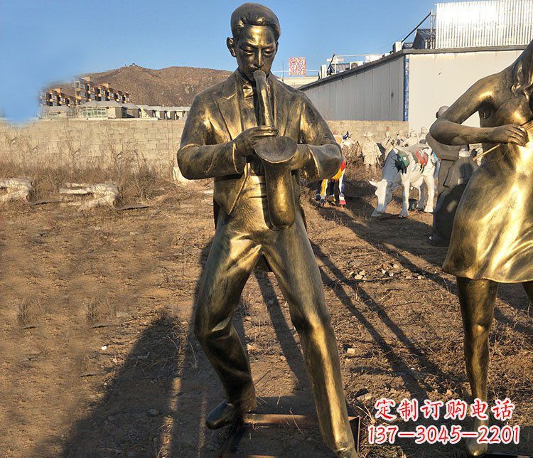 聊城铜雕萨克斯风音乐人物