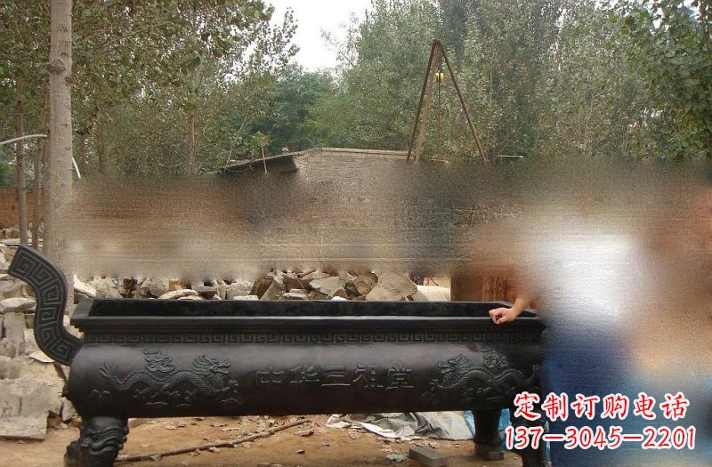 聊城祠堂方形香炉铜雕
