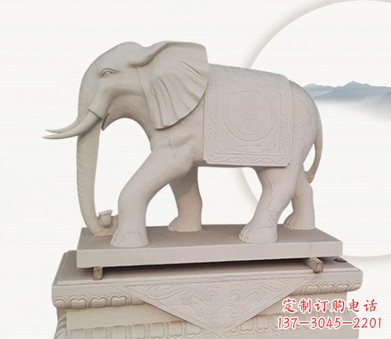 聊城大理石公园内的巨大雕塑