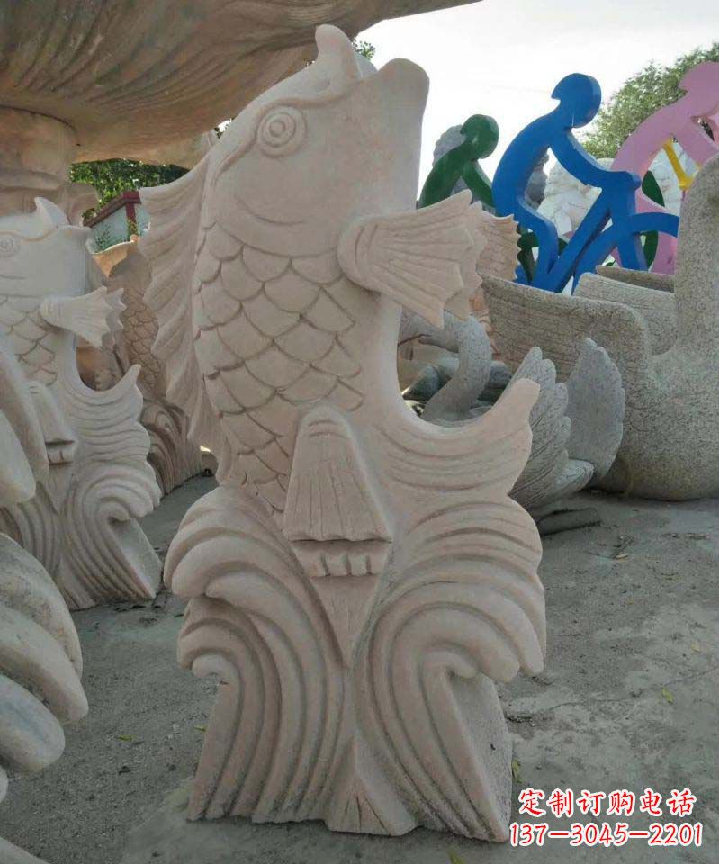 聊城大理石艺术装饰绚丽多彩的鲤鱼雕塑