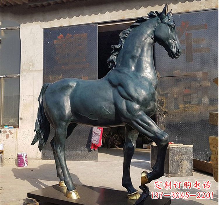 聊城大型公园铸铜马雕塑