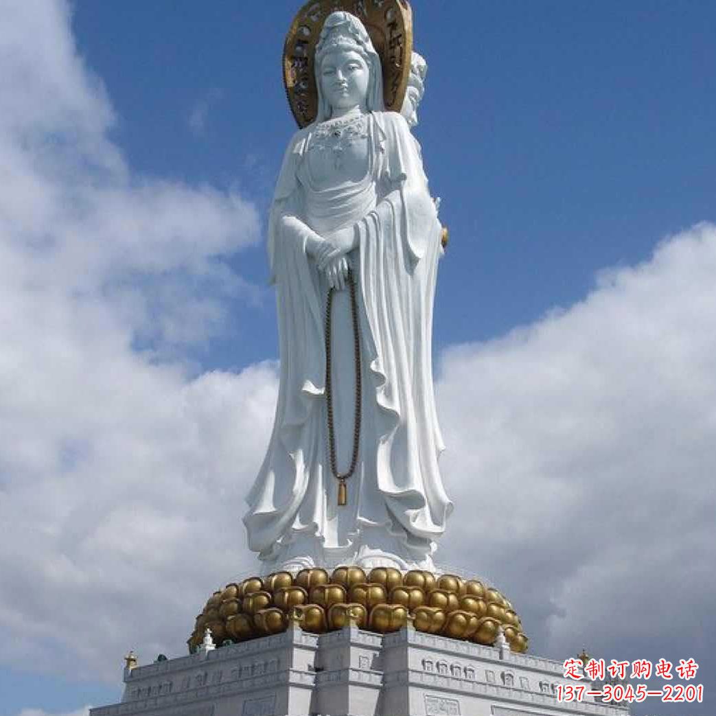 聊城汇聚神灵精灵的大型观音石雕