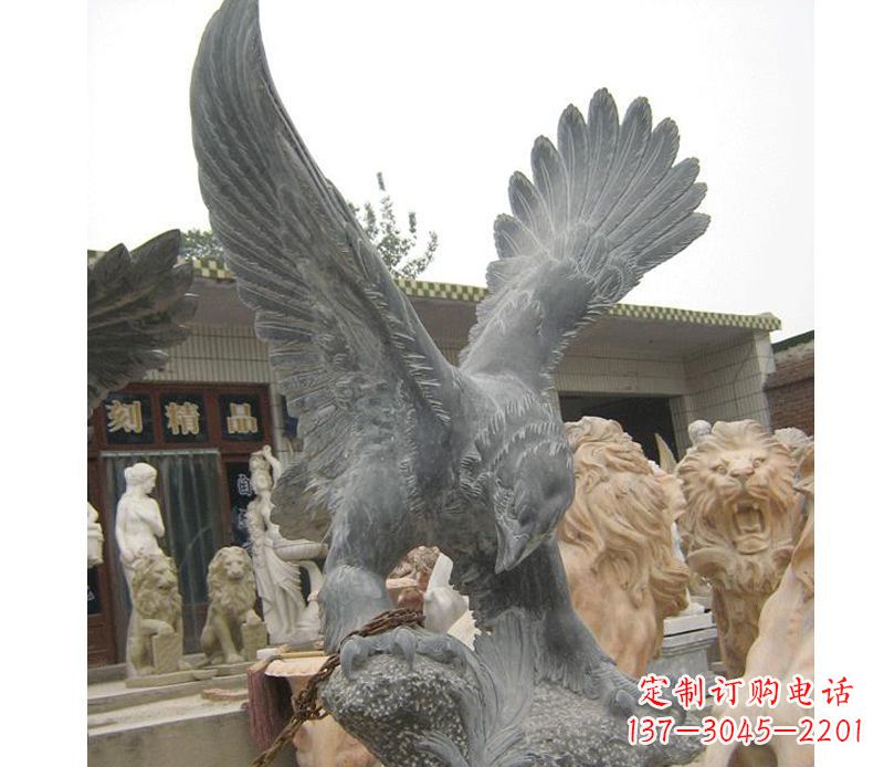 聊城中领雕塑神秘的老鹰石雕