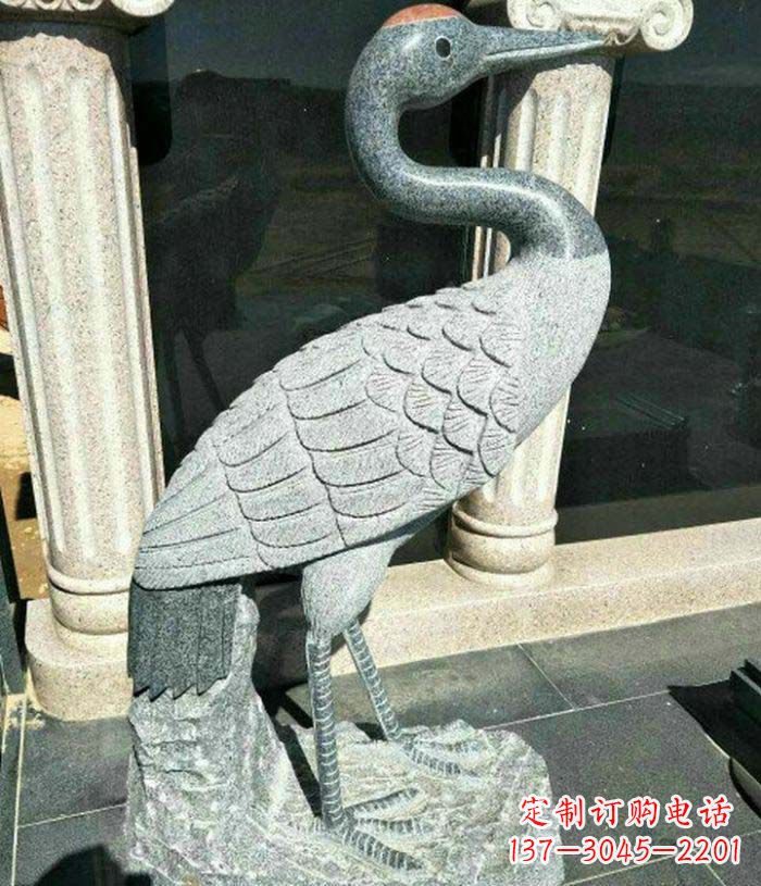 聊城传统工艺精雕丹顶鹤雕塑