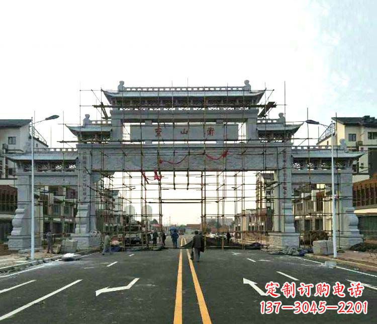 聊城道路三门石牌坊石雕