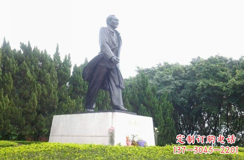 聊城邓小平铜雕