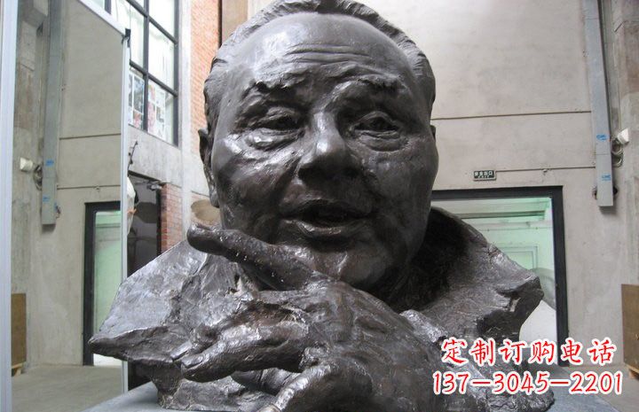 聊城邓小平铜雕塑——传承中国传统文化