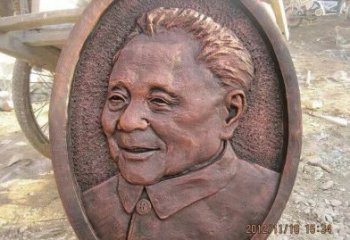 聊城传承历史，永记邓小平——邓小平头像铜雕塑