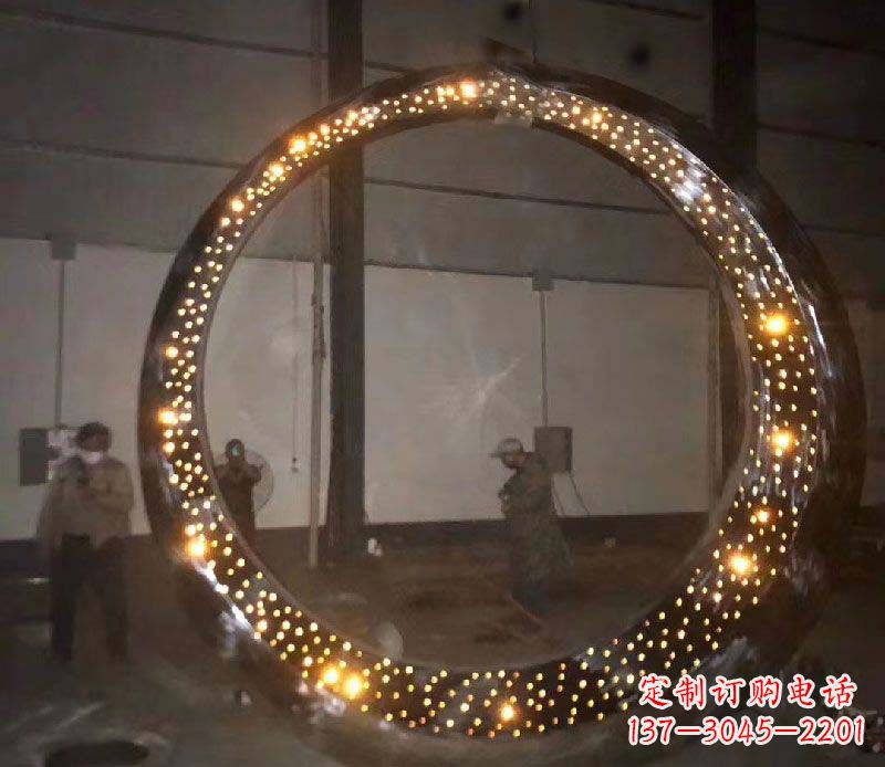 聊城发光圆环不锈钢雕塑