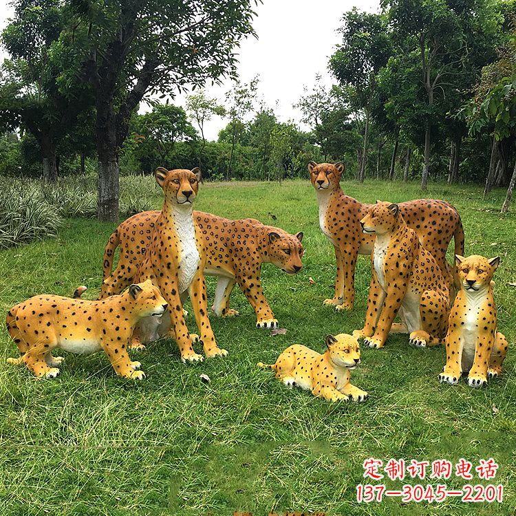 聊城精美玻璃钢豹雕塑