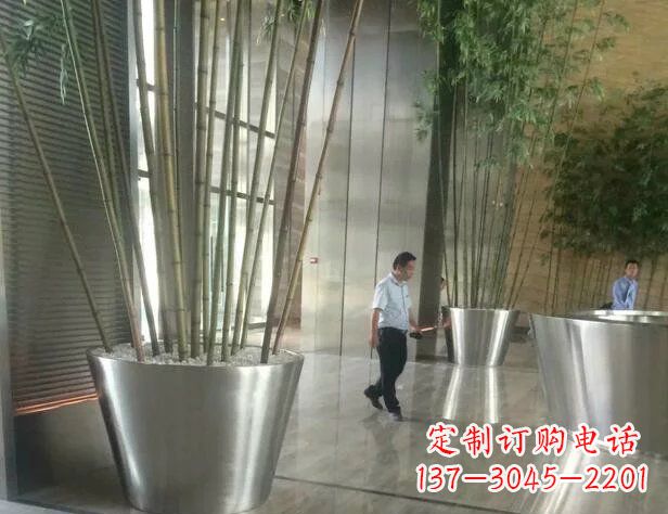 聊城品质不锈钢花盆景观雕塑