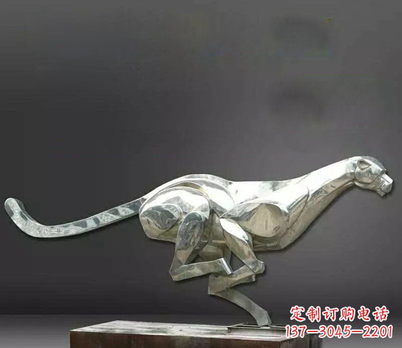 聊城公园不锈钢奔跑的豹子动物雕塑