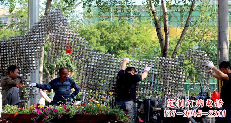 聊城中领雕塑 - 动物抽象不锈钢雕塑