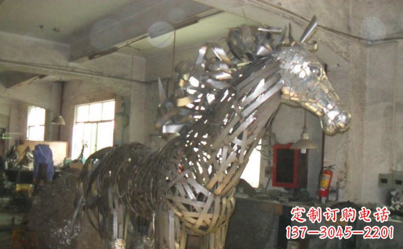 聊城不锈钢抽象马动物雕塑