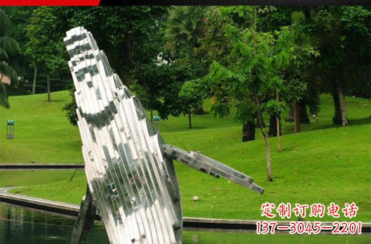 聊城温馨活泼的不锈钢动物企鹅雕塑