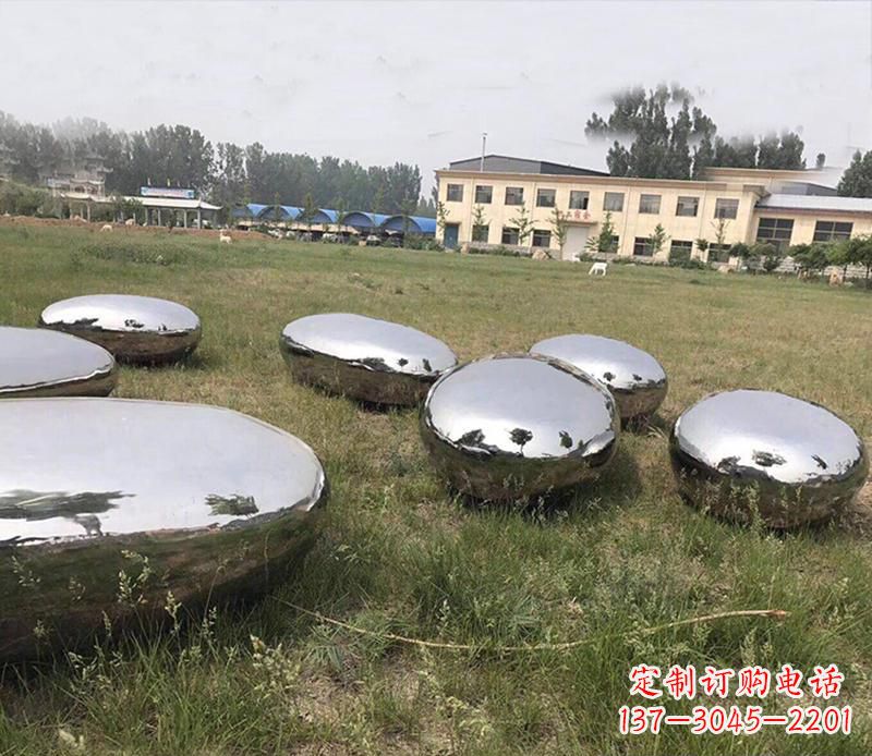 聊城精美不锈钢水滴景观雕塑