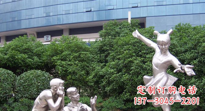 聊城优质不锈钢学生人物雕塑