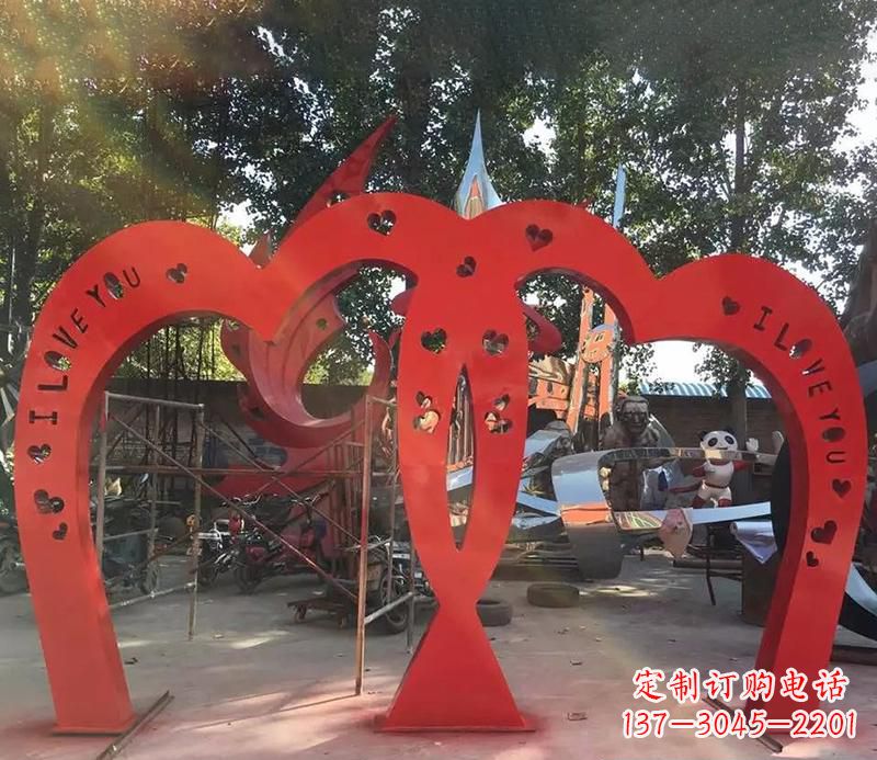 聊城中领雕塑新款不锈钢心形拱门雕塑
