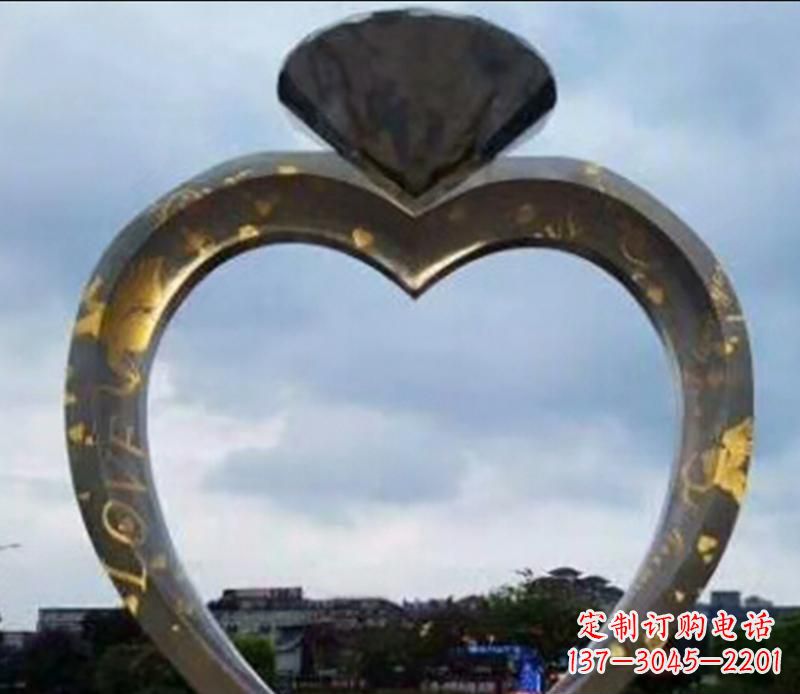 聊城不锈钢大型钻石戒指景观雕塑