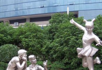 聊城优质不锈钢学生人物雕塑