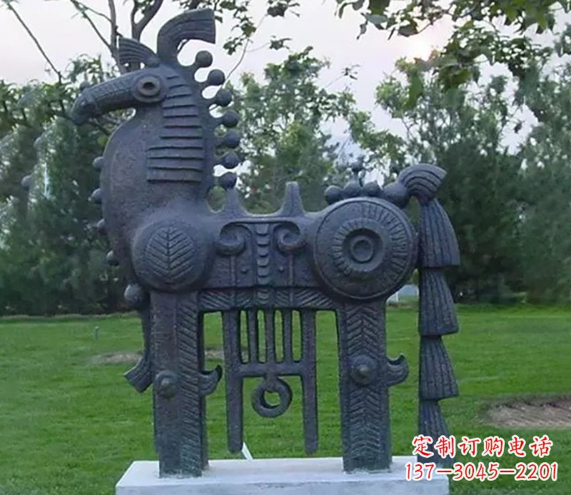 聊城公园抽象马铜雕 (2)