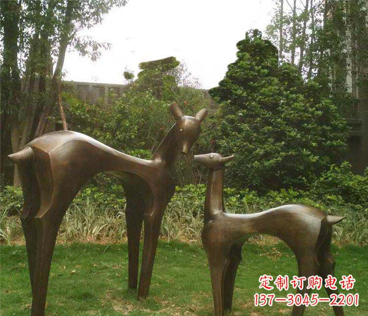 聊城高贵优雅的母子鹿铜雕