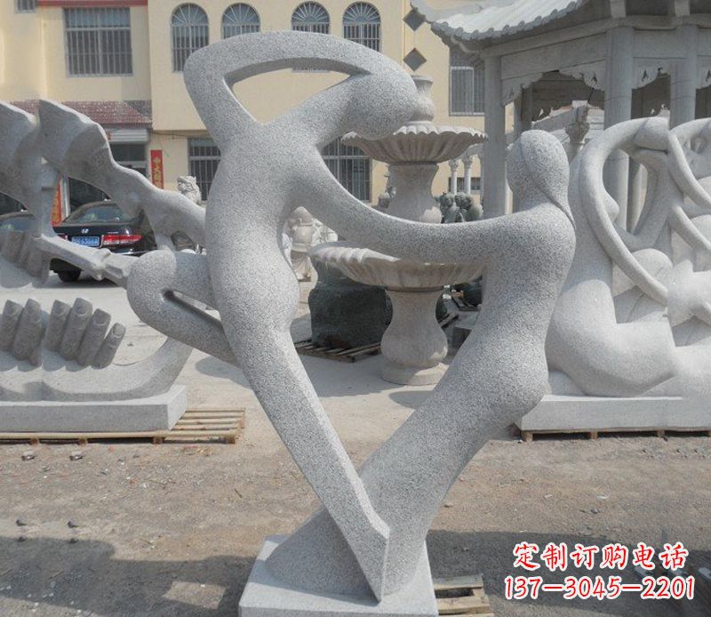 聊城公园抽象情侣小品雕塑