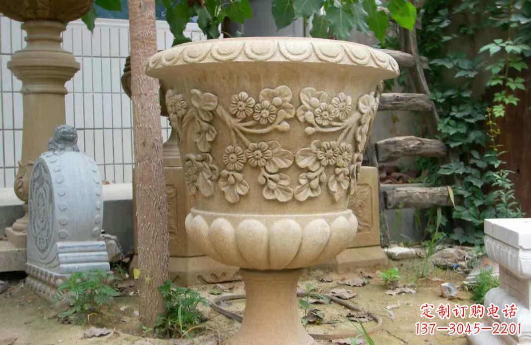 聊城精美大理石花盆雕塑