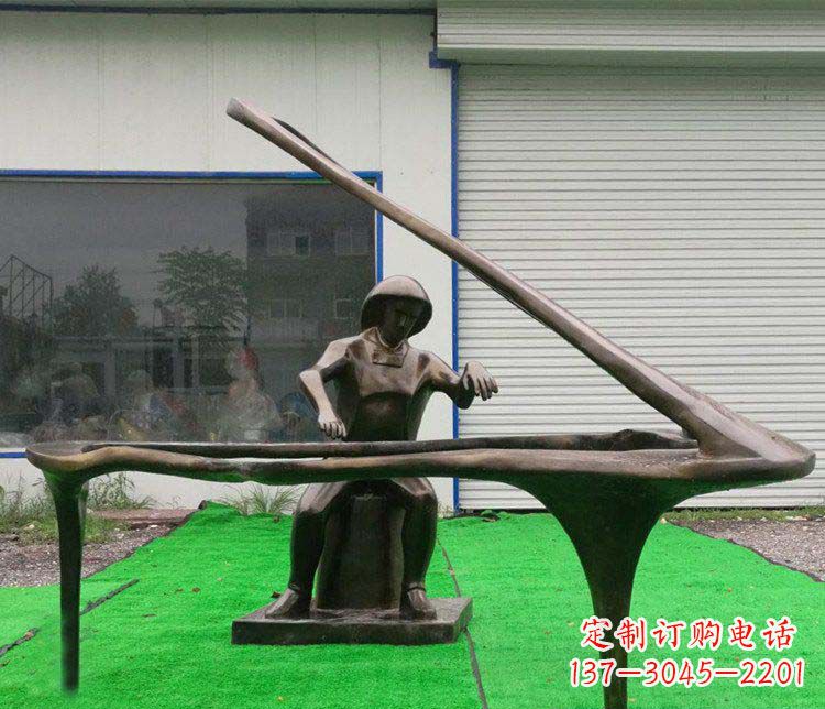 聊城 传奇钢琴雕塑