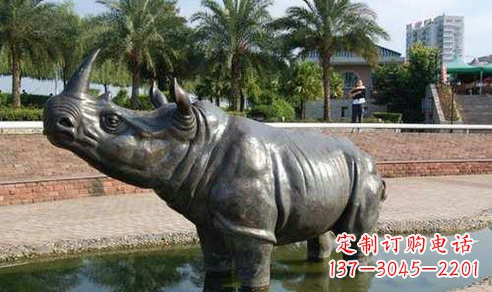 聊城公园动物铜雕犀牛
