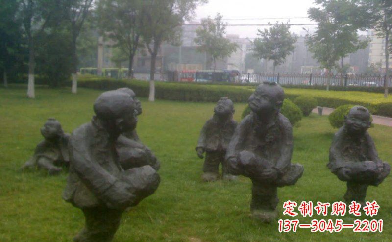聊城中领雕塑为您打造精美的儿童斗鸡雕塑