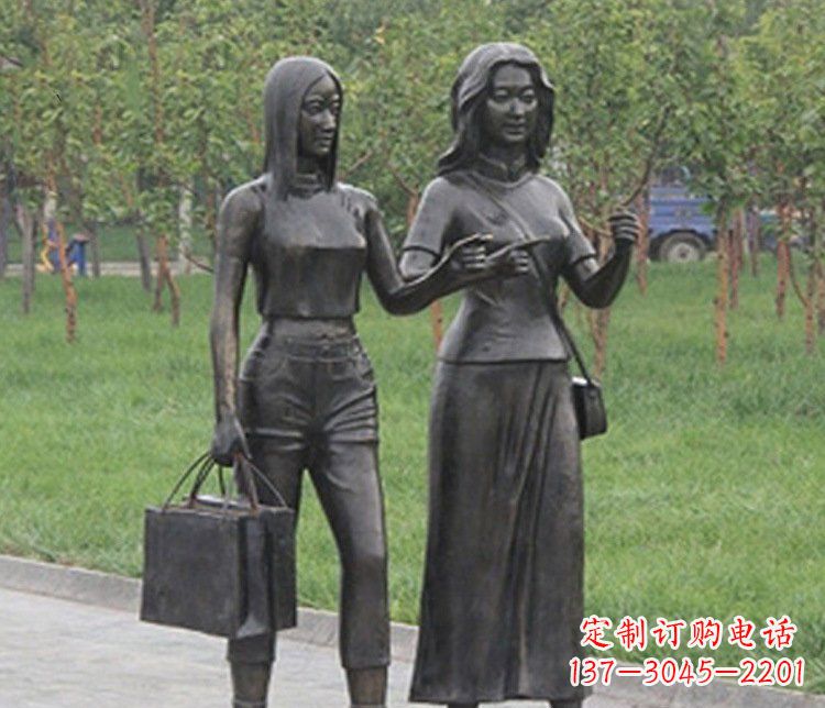 聊城艺术精品铜雕——公园逛街女性人物铜雕塑